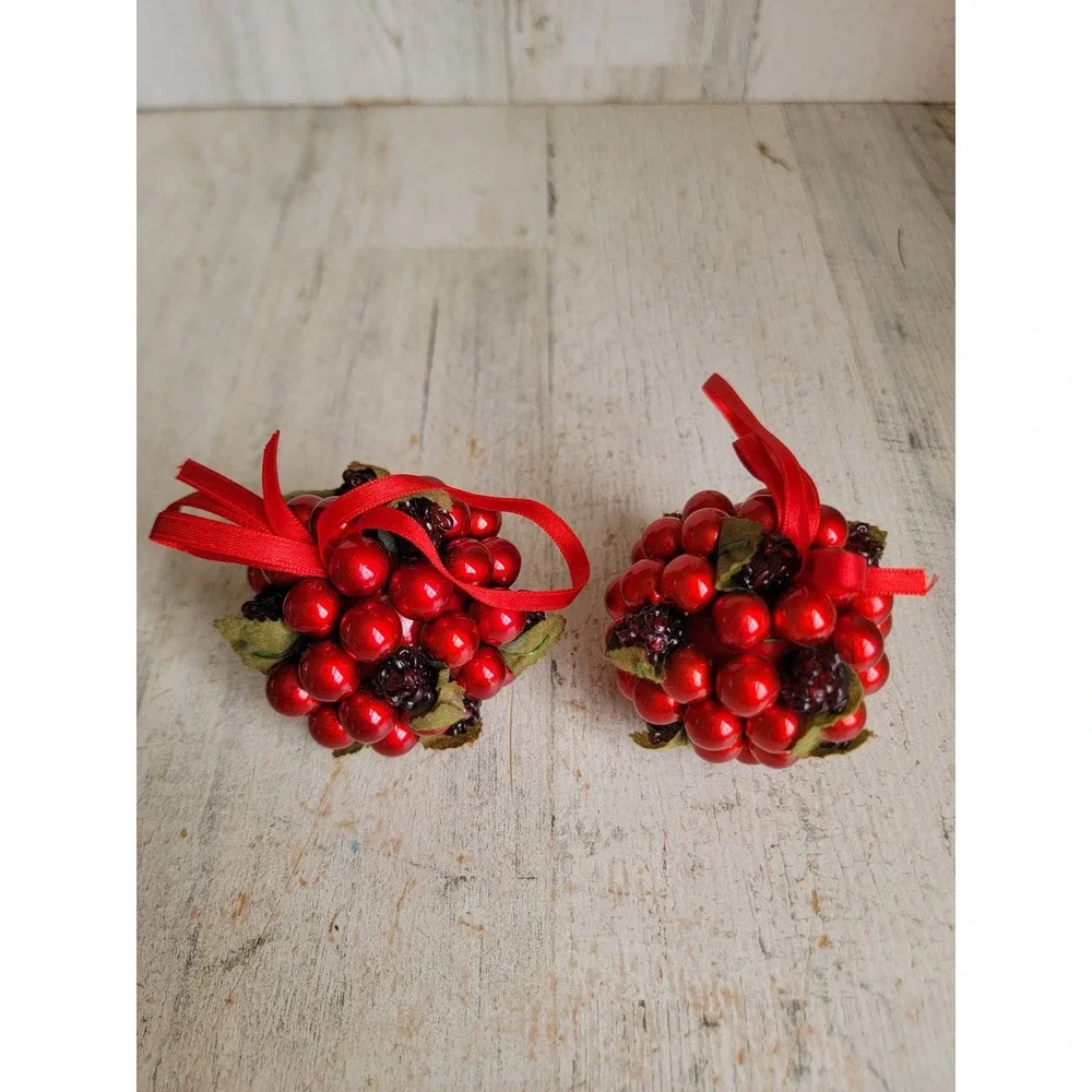 Vintage holly cranberry ball berry ornament Xmas set mistletoe home